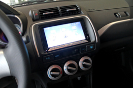 2013款广汽本田理念S1