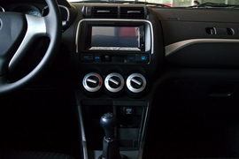 2013款广汽本田理念S1