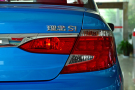 2013款广汽本田理念S1