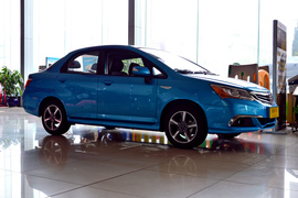 2013款广汽本田理念S1