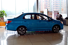 2013款广汽本田理念S1