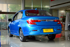 2013款广汽本田理念S1