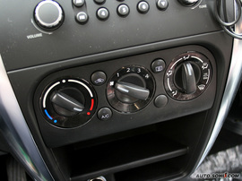 2009款铃木天语SX4两厢
