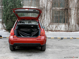2009款铃木天语SX4两厢