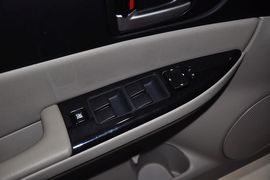 2012款马自达MAZDA6