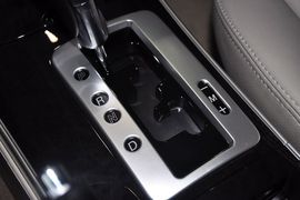 2012款马自达MAZDA6