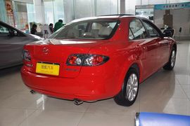 2012款马自达MAZDA6
