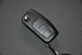 2013款福特翼搏1.5L手动风尚型