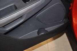 2013款福特翼搏1.5L手动风尚型