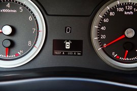 2013款吉利帝豪EC8