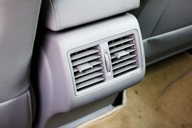 2013款吉利帝豪EC8