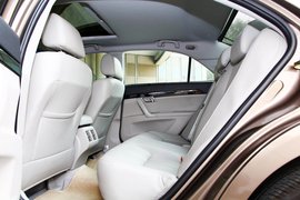 2013款吉利帝豪EC8