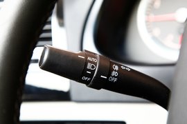 2013款吉利帝豪EC8