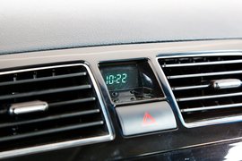 2013款吉利帝豪EC8