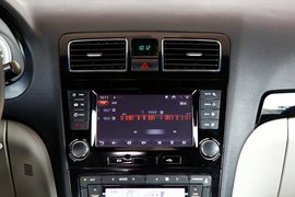 2013款吉利帝豪EC8