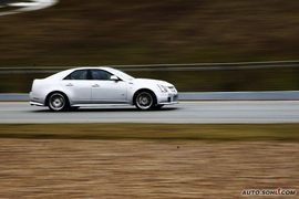 2009款CTS-V外观