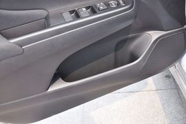 2013款本田凌派1.8L豪华版