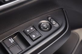 2013款本田凌派1.8L豪华版