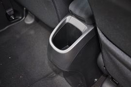 2013款本田凌派1.8L豪华版