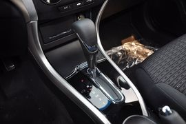 2013款本田凌派1.8L豪华版