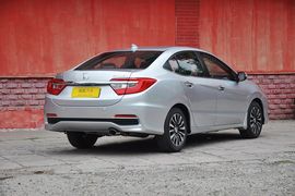 2013款本田凌派1.8L豪华版