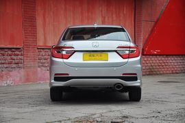 2013款本田凌派1.8L豪华版