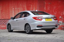 2013款本田凌派1.8L豪华版