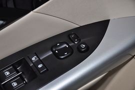 2013款北京绅宝2.0T精英版