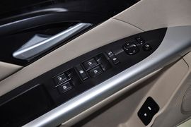 2013款北京绅宝2.0T精英版