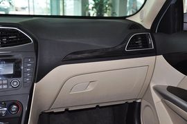 2013款北京绅宝2.0T精英版