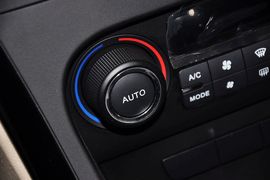 2013款北京绅宝2.0T精英版