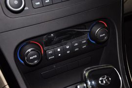 2013款北京绅宝2.0T精英版