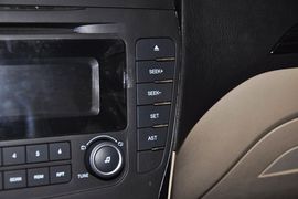 2013款北京绅宝2.0T精英版