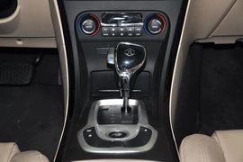 2013款北京绅宝2.0T精英版