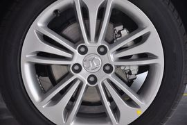 2013款北京绅宝2.0T精英版