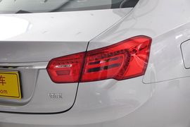 2013款北京绅宝2.0T精英版