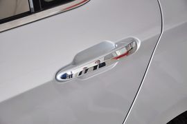 2013款北京绅宝2.0T精英版