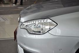 2013款北京绅宝2.0T精英版