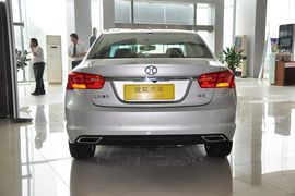 2013款北京绅宝2.0T精英版