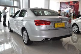 2013款北京绅宝2.0T精英版