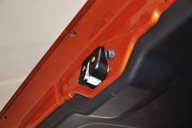 2013款日产帕拉丁2.4L手动两驱标准型