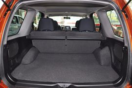 2013款日产帕拉丁2.4L手动两驱标准型