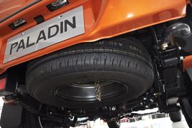 2013款日产帕拉丁2.4L手动两驱标准型