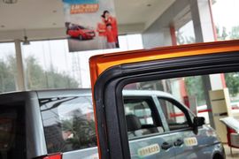 2013款日产帕拉丁2.4L手动两驱标准型