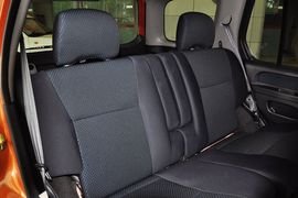 2013款日产帕拉丁2.4L手动两驱标准型