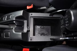 2013款日产帕拉丁2.4L手动两驱标准型