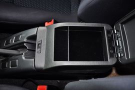 2013款日产帕拉丁2.4L手动两驱标准型