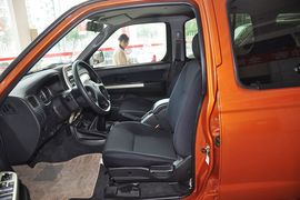 2013款日产帕拉丁2.4L手动两驱标准型