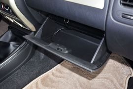 2013款日产帕拉丁2.4L手动两驱标准型