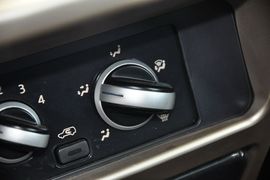 2013款日产帕拉丁2.4L手动两驱标准型